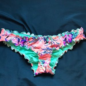 Cheeky bikini bottoms